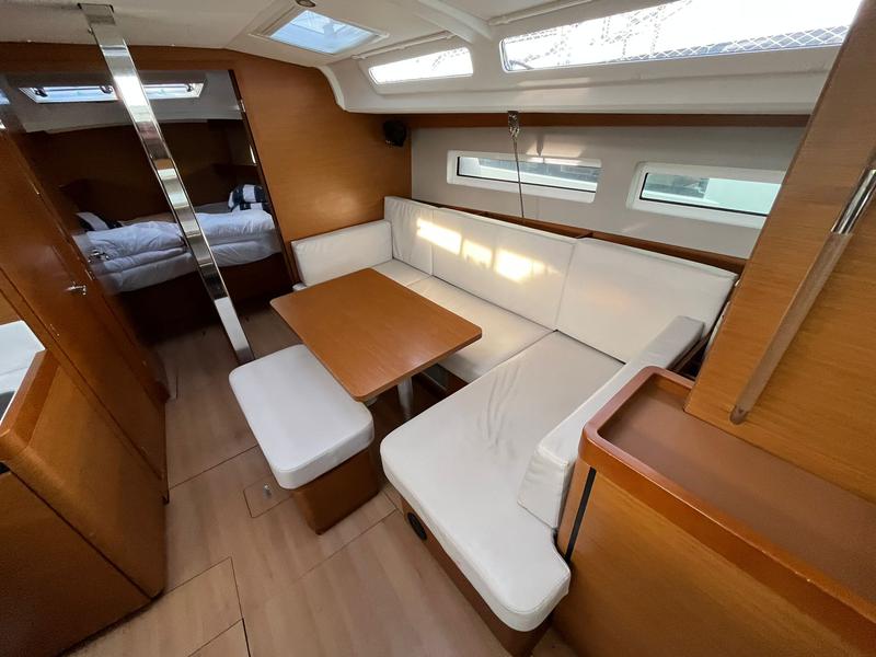 Book yachts online - sailboat - Sun Odyssey 440 - PETRA - rent