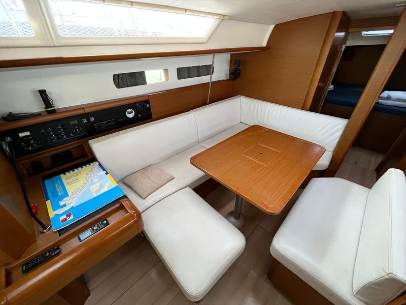 Book yachts online - sailboat - Sun Odyssey 479 - BELUNA - rent