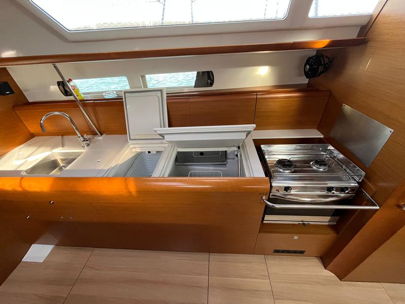 Book yachts online - sailboat - Sun Odyssey 479 - BELUNA - rent