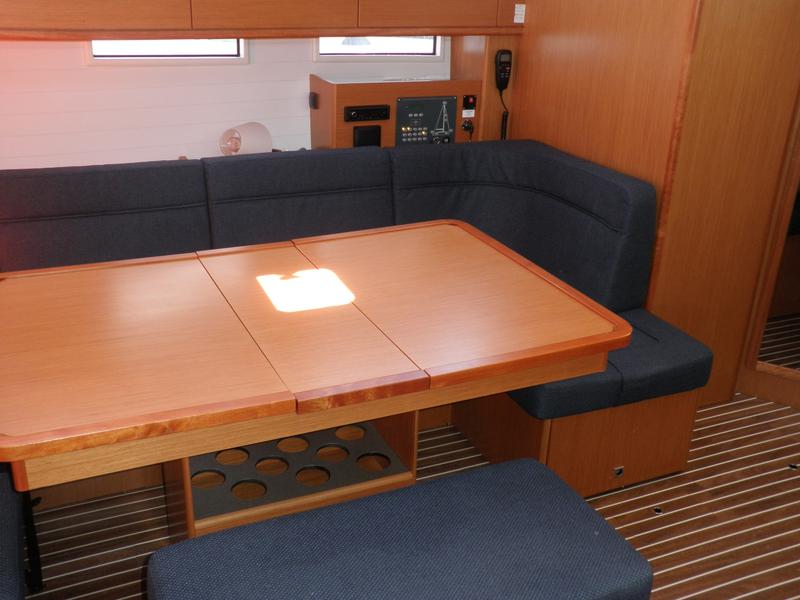 Book yachts online - sailboat - Bavaria Cruiser 46 - VERA 3 - rent