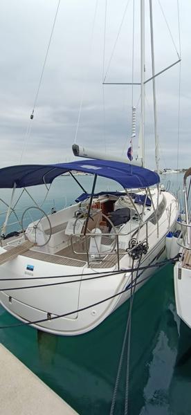 Book yachts online - sailboat - Bavaria Cruiser 37 - AMALIA - rent