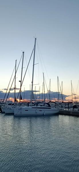 Book yachts online - sailboat - Bavaria Cruiser 37 - AMALIA - rent