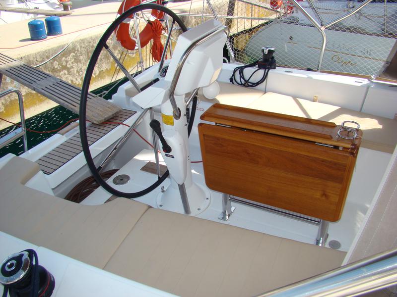 Book yachts online - sailboat - Sun Odyssey 33i - NENA - rent