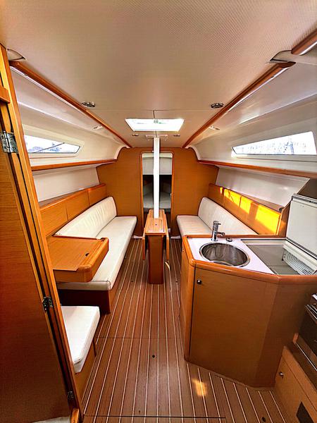 Book yachts online - sailboat - Sun Odyssey 33i - NENA - rent