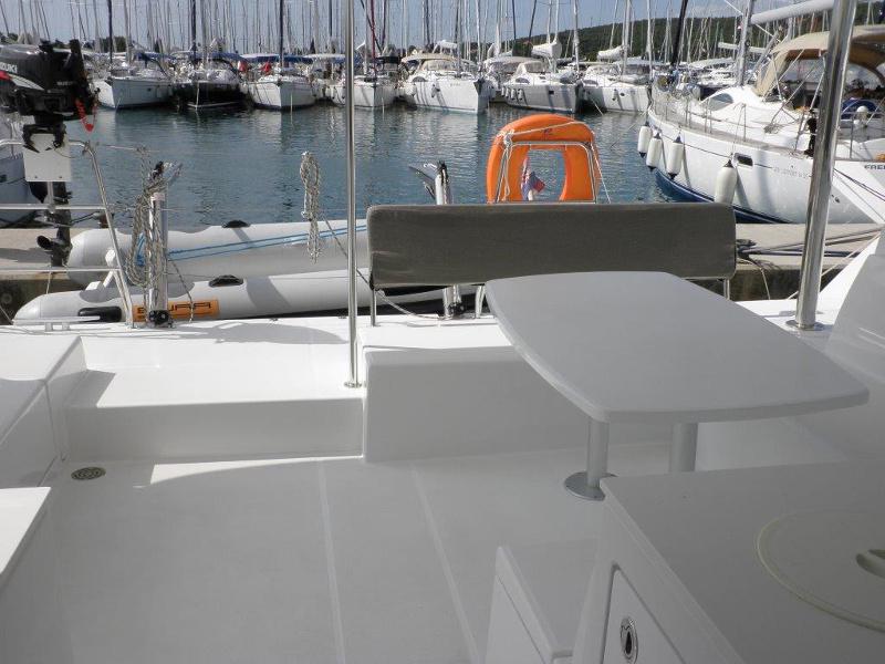 Book yachts online - catamaran - Lagoon 450 - DOUBLE TROUBLE II - rent