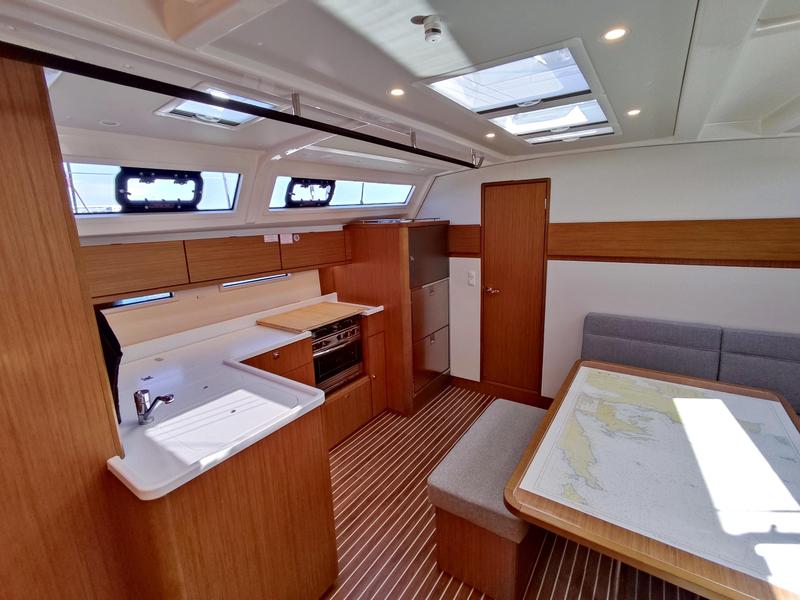 Book yachts online - sailboat - Bavaria Cruiser 46 Style - IO - rent