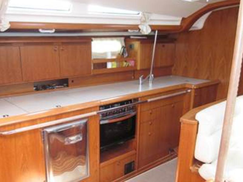 Book yachts online - sailboat - Sun Odyssey 49 - Vivianita - rent