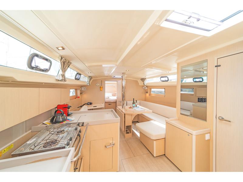 Book yachts online - sailboat - Oceanis 41.1 - SILVER ANGEL - rent