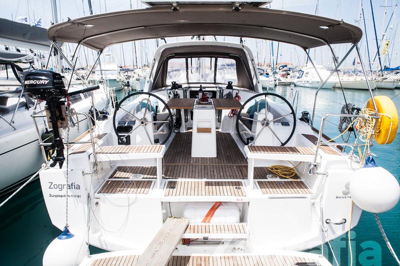 Book yachts online - sailboat - Oceanis 38 - Zografia - rent