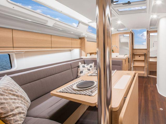 Book yachts online - sailboat - Hanse 418 - LEGATO - rent