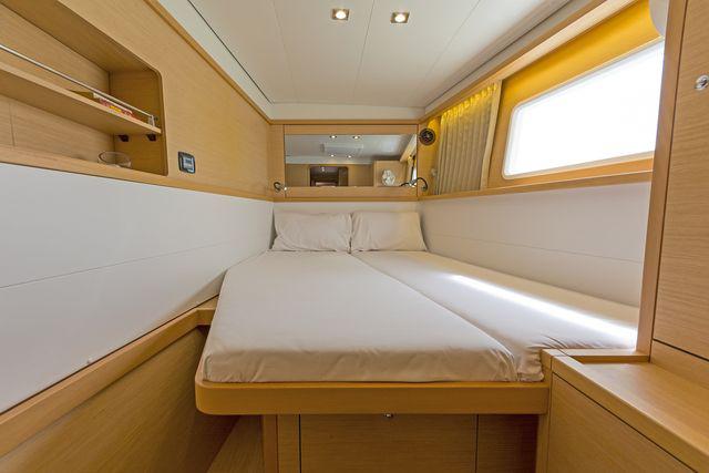 Book yachts online - catamaran - Lagoon 450  Fly A/C &amp; GEN &amp; WM - Caretta Nana - rent