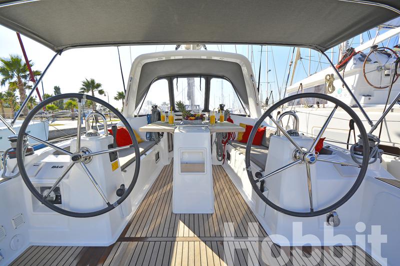 Book yachts online - sailboat - Oceanis 35 - Hobbit - rent