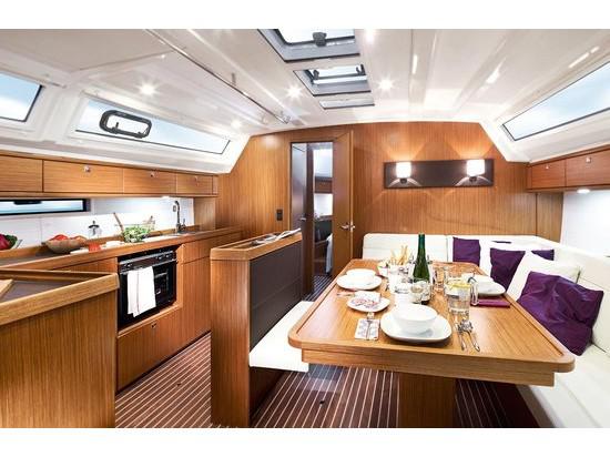 Book yachts online - sailboat - Bavaria Cruiser 46 - NEREUS - rent