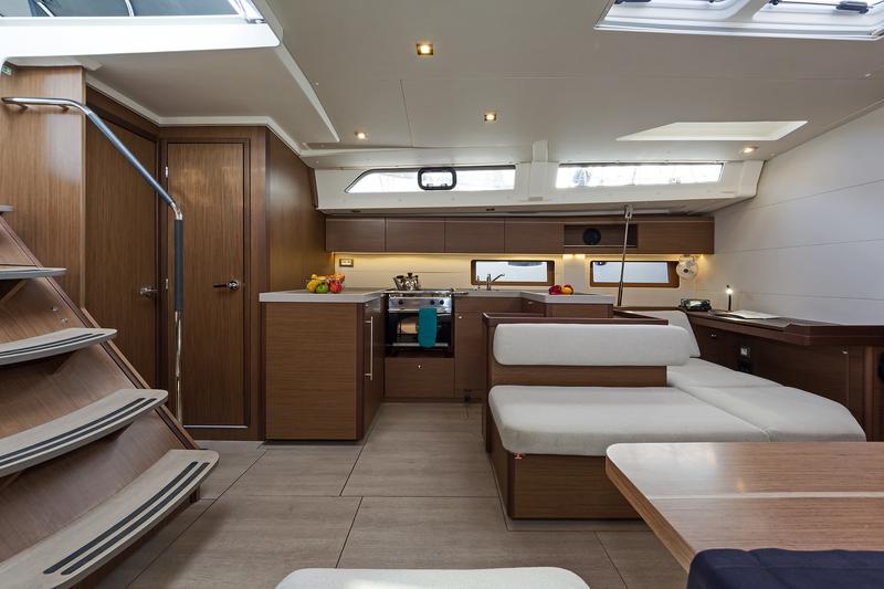 Book yachts online - sailboat - Oceanis 51.1 (4+1 cab) A/C &amp; GEN - MAMAKITA - rent