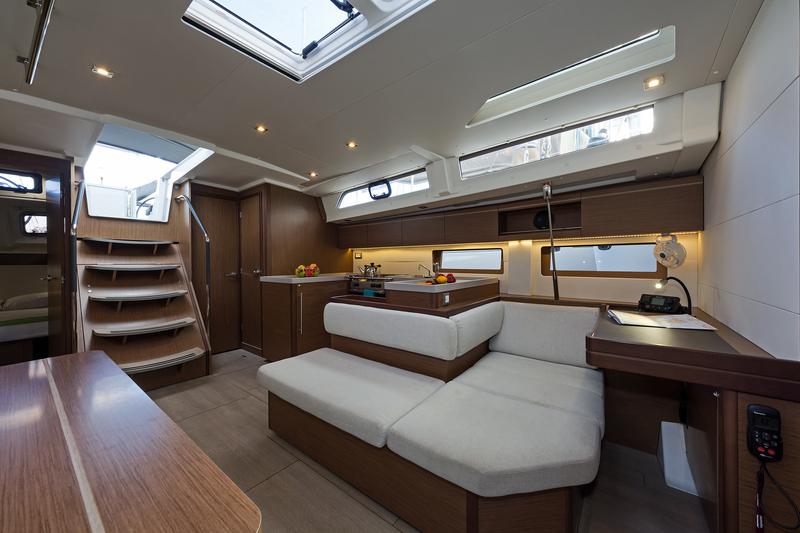 Book yachts online - sailboat - Oceanis 51.1 (4+1 cab) A/C &amp; GEN - MAMAKITA - rent