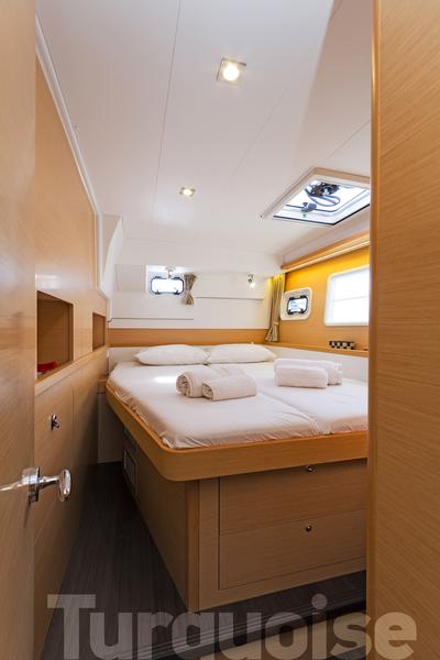 Book yachts online - catamaran - Lagoon 400 S2. - Turquoise - rent
