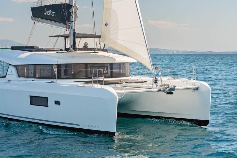 Book yachts online - catamaran - Lagoon 42 A/C &amp; GEN. - WIND WHISPER  - rent