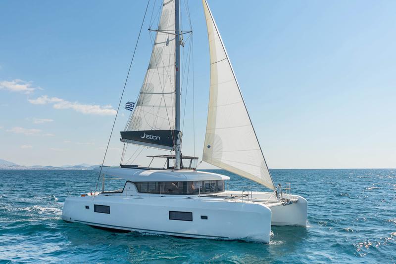 Book yachts online - catamaran - Lagoon 42 A/C &amp; GEN. - FANTASEA - rent