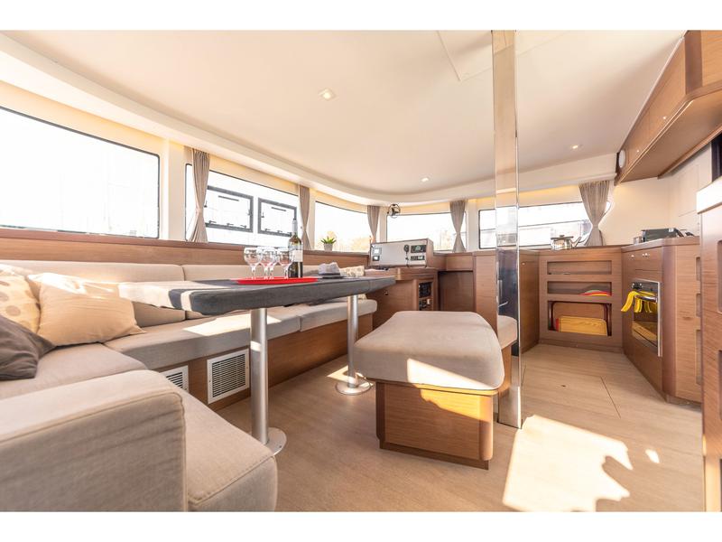 Book yachts online - catamaran - Lagoon 42 A/C &amp; GEN. - FANTASEA - rent
