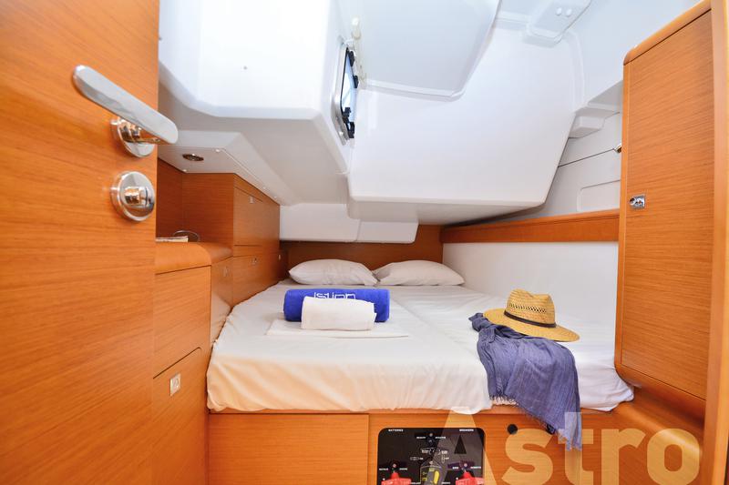 Book yachts online - sailboat - Sun Odyssey 509 - Astro - rent