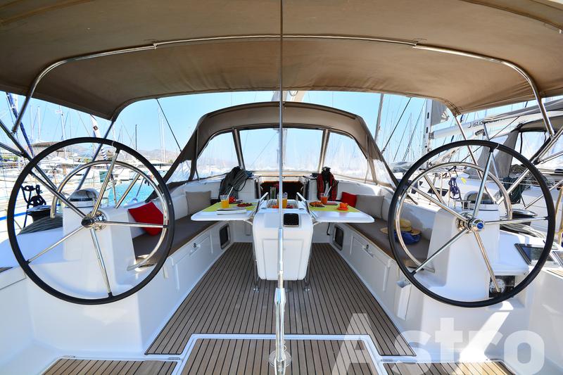 Book yachts online - sailboat - Sun Odyssey 509 - Astro - rent
