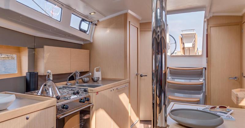 Book yachts online - sailboat - Oceanis 38.1 - PHILYRA  - rent