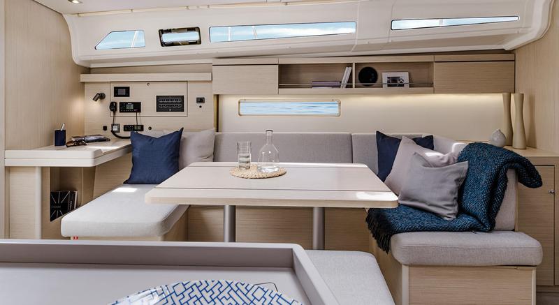 Book yachts online - sailboat - Oceanis 40.1 - First Touch - rent