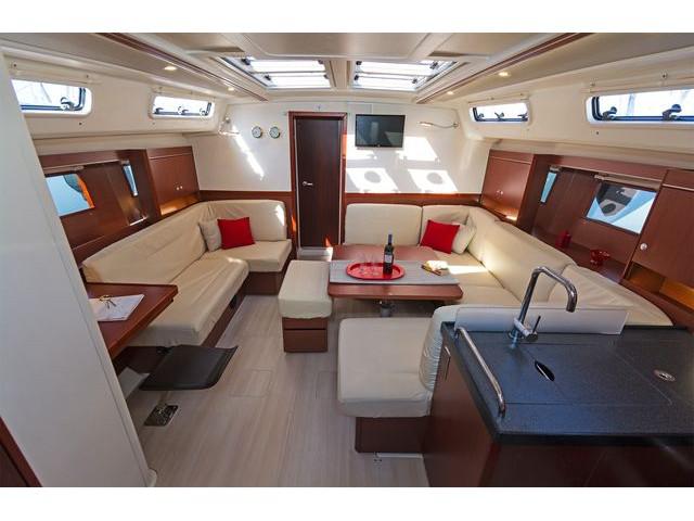 Book yachts online - sailboat - Hanse 455 - CAITLIN OF LORNE - rent
