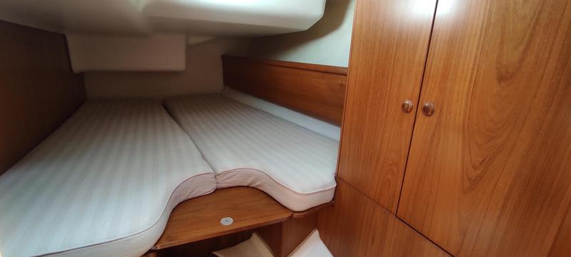 Book yachts online - sailboat - Sun Odyssey 43 - EVANGELOS - rent