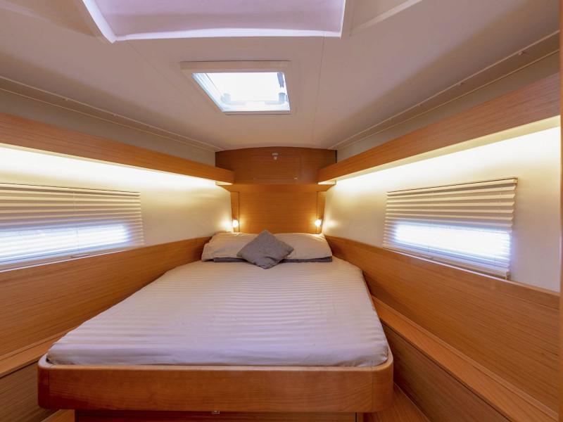 Book yachts online - sailboat - Sun Odyssey 440 - MIKE CHARLIE - rent