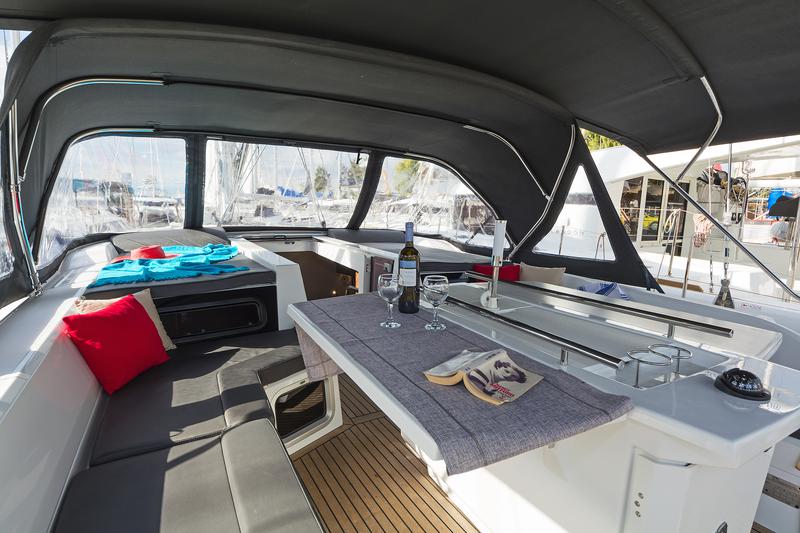 Book yachts online - sailboat - Oceanis 51.1 (5+1 cab) A/C &amp; GEN - FREYJA - rent