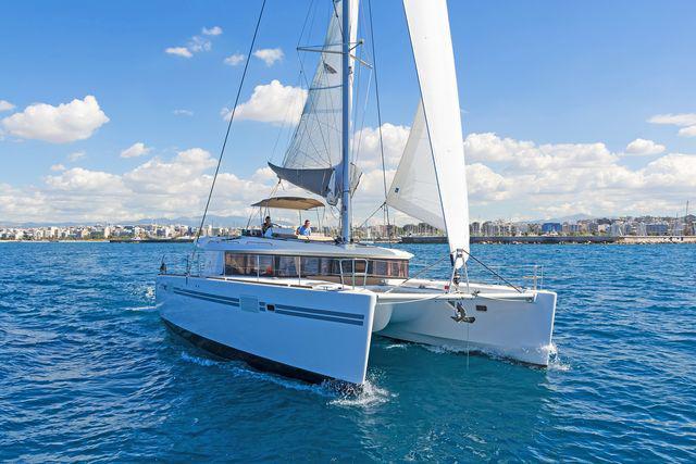 Book yachts online - catamaran - Lagoon 450 Fly A/C &amp; GEN. - Buena Suerte - rent