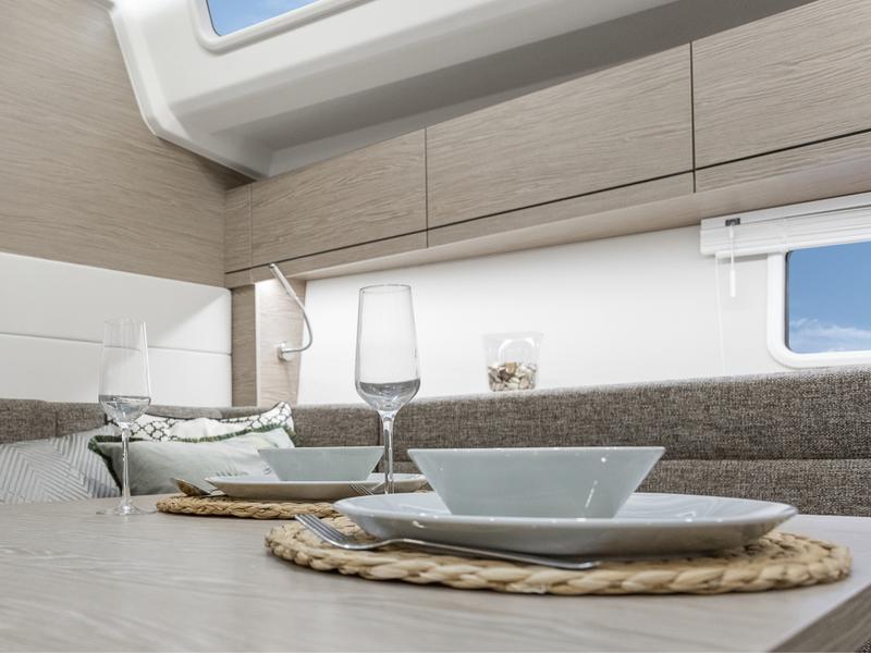 Book yachts online - sailboat - Hanse 458 - Triton - rent