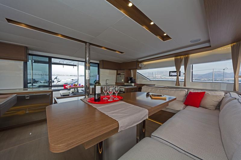 Book yachts online - catamaran - Lagoon 50 A/C &amp; GEN &amp; WM - HAPPY FEET (ONLY SKIPPERED) - rent