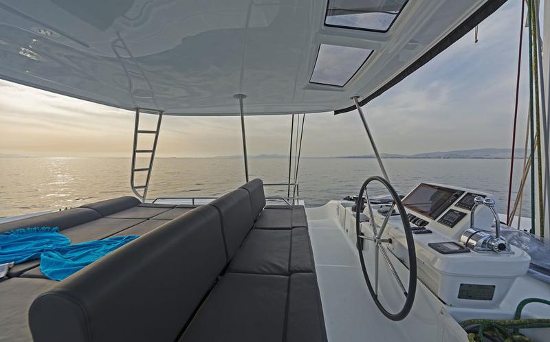 Book yachts online - catamaran - Lagoon 50 A/C &amp; GEN &amp; WM - HAPPY FEET (ONLY SKIPPERED) - rent