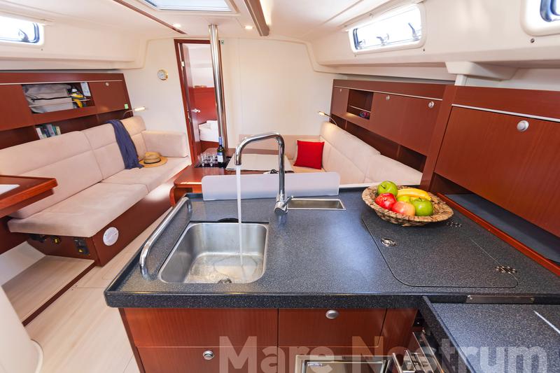 Book yachts online - sailboat - Hanse 385 - Mare Nostrum - rent