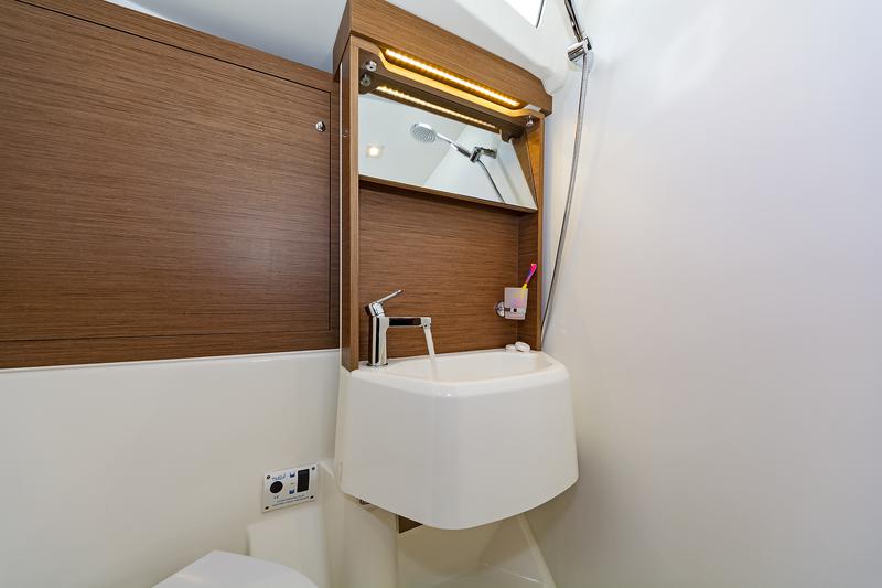 Book yachts online - sailboat - Oceanis 51.1 (5+1 cab) A/C &amp; GEN - BABAKITA - rent