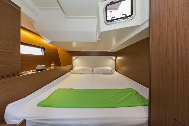 Book yachts online - sailboat - Oceanis 51.1 (5+1 cab) A/C &amp; GEN - BABAKITA - rent