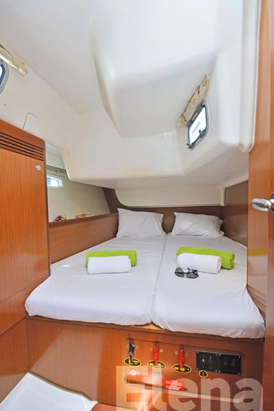 Book yachts online - sailboat - Oceanis 43 - Elena - rent