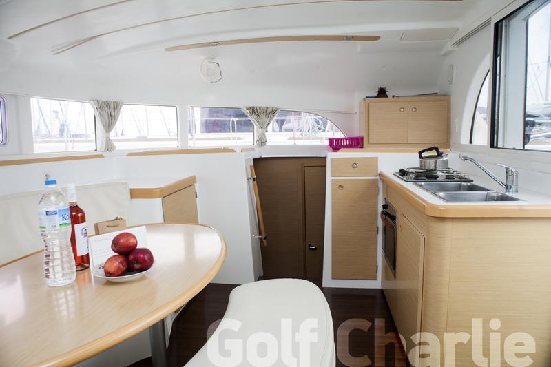 Book yachts online - catamaran - Lagoon 380 - Golf Charlie - rent
