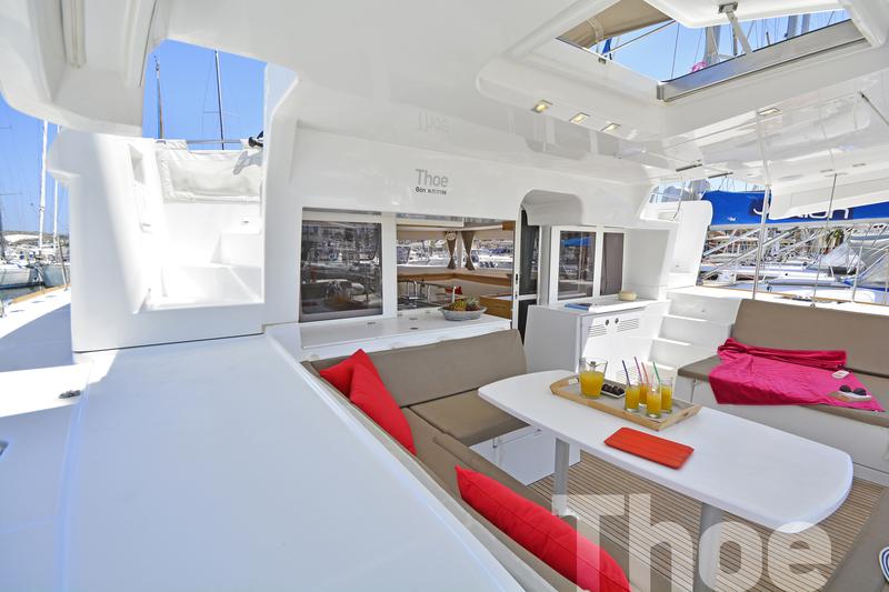 Book yachts online - catamaran - Lagoon 450 Fly A/C &amp; GEN - Thoe - rent