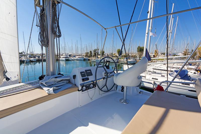 Book yachts online - catamaran - Bali 4.3 A/C &amp; GEN - ANNITA - rent