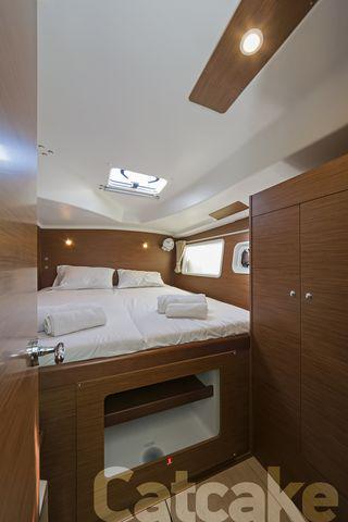 Book yachts online - catamaran - Lagoon 380 S2 - Catcake - rent