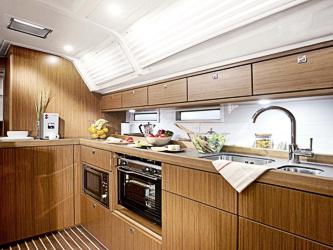 Book yachts online - sailboat - Bavaria Cruiser 46 - FIFTEEN - rent