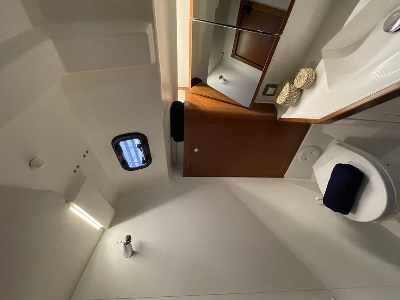 Book yachts online - sailboat - Oceanis 46.1 - Precious L A/C-GEN-SOLAR-ELEC.WC - rent