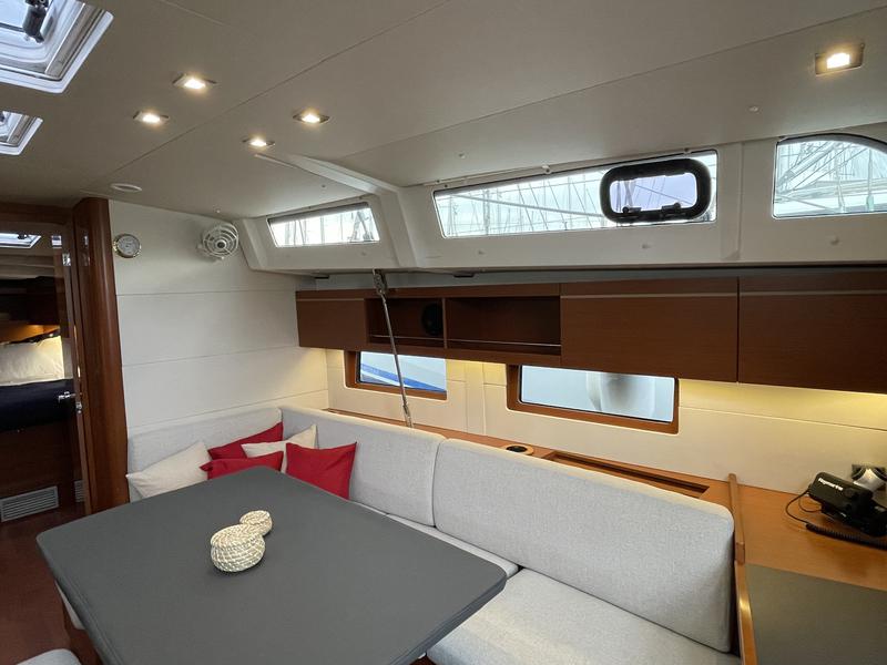 Book yachts online - sailboat - Oceanis 46.1 - Precious L A/C-GEN-SOLAR-ELEC.WC - rent