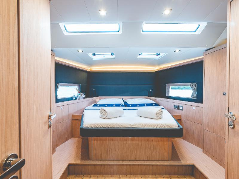 Book yachts online - sailboat - Oceanis 55.1 - Axis Mundi A/C-GEN-SOLAR-ELEC.WC - rent
