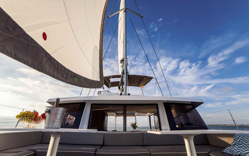 Book yachts online - catamaran - Bali 4.3 - Hogwarts - rent