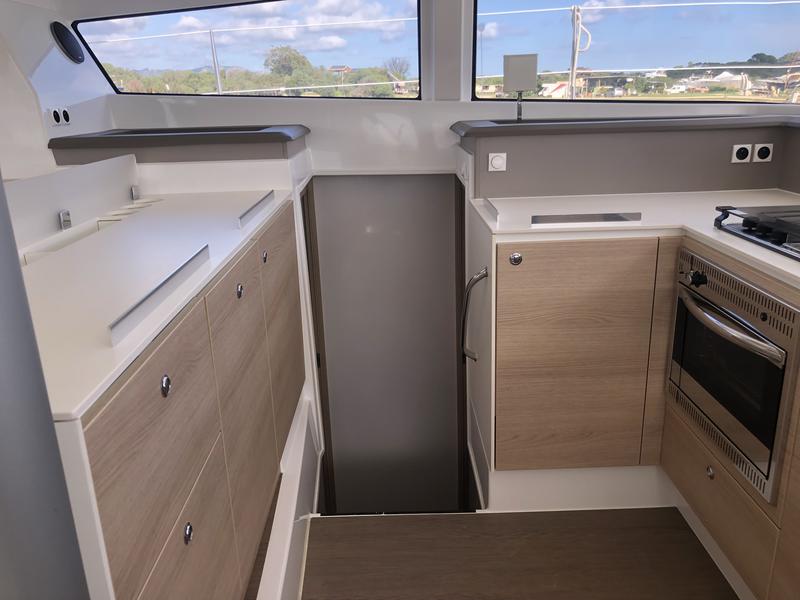 Book yachts online - catamaran - Bali 4.3 - Hogwarts - rent