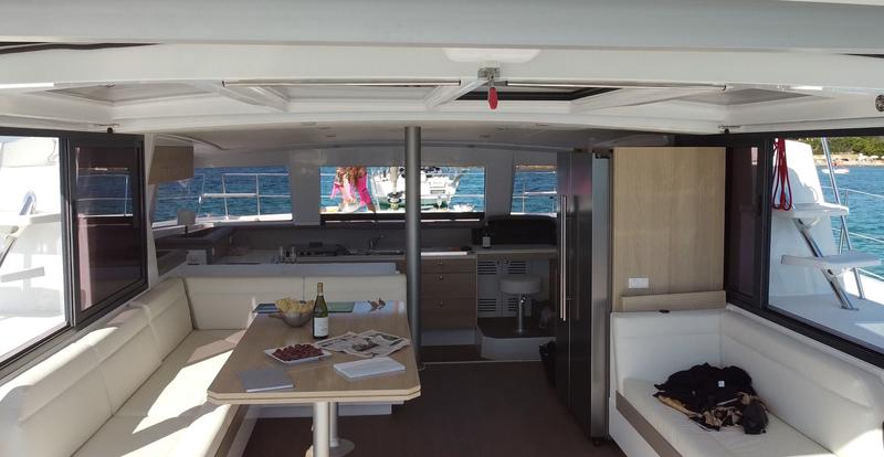 Book yachts online - catamaran - Bali 4.3 - Hogwarts - rent